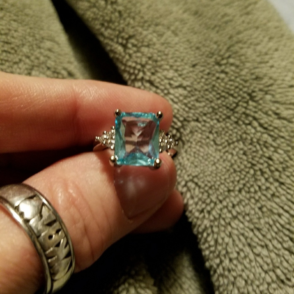 Sterling silver blue topaz ring